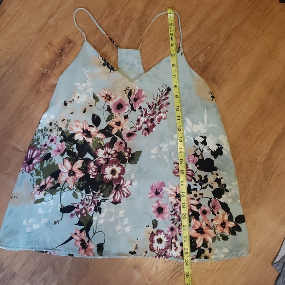 Floral Tank Top - Picture 6 of 8